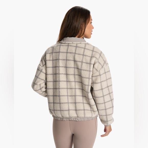NWT Vuori Plaid Cozy Sherpa Women's Full Zip Jacket in Suede Windowpane - Picture 3 of 10